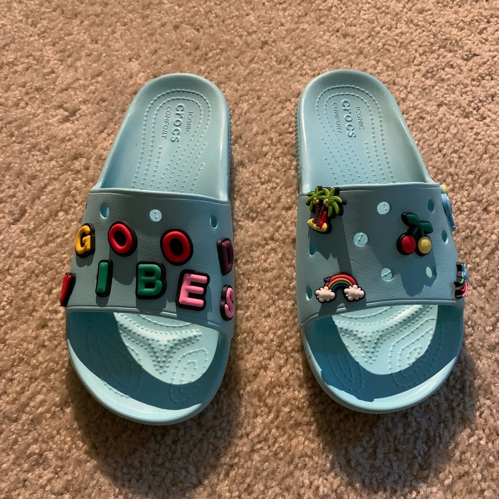 Iconic Crocs Comfort Slides